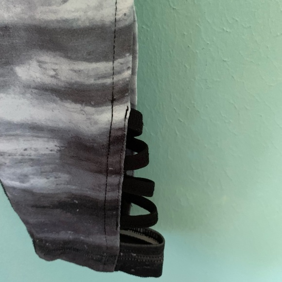 SO space dye full length leggings w/ cutouts at ankles sz S - Picture 5 of 10